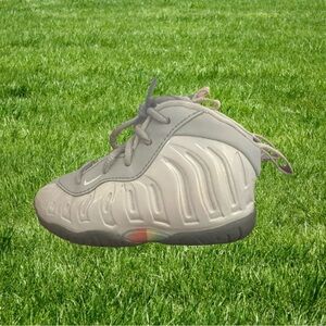 Nike Lil’ Posite One KSA 6C Lt Smoke Gray Sneakers